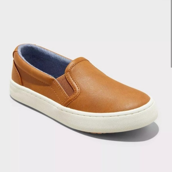 NWT Boy’s Brown Cat and Jack Loafers, Slip On, Size 4Y Cognac - Picture 1 of 3